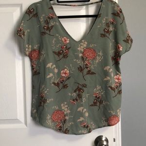 Floral shirt sleeve deep blouse